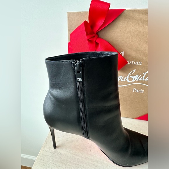 Louboutin So Kate Booty - Picture 15 of 16